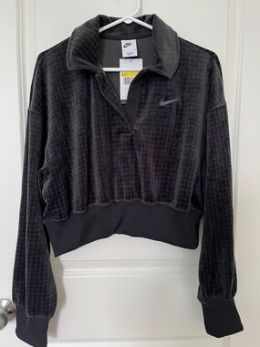 Nike Black Velour Cropped Pullover Sweatshirt